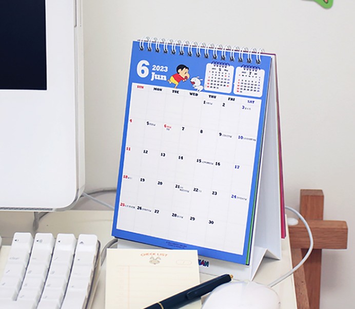 Crayon Shin Chan : 2023 Desk Calendar A type