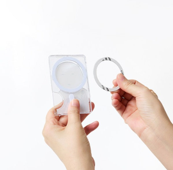 Falling For It : MagSafe card holder