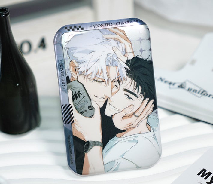 [pre-order] OFF TRACK : Square Can Badge A/B VER.