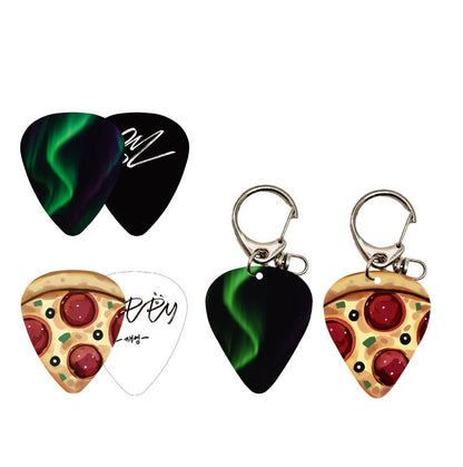 [Be On Cafe] Happy Twogether : Guitar pick + Keyring Set