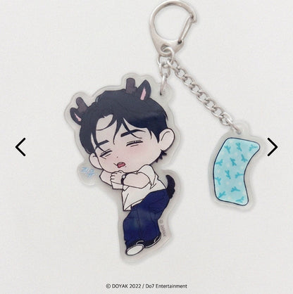 [pre-order] Wet Sand : Sleeping Magnet Keyring