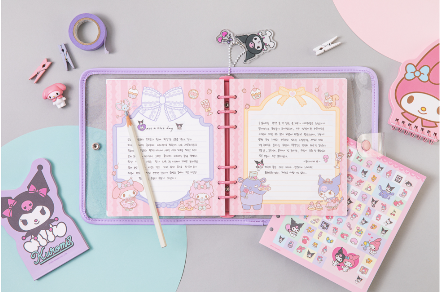 SANRIO Retro 6-hole planner, 2 Styles