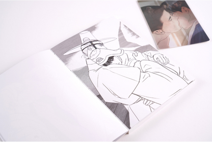 Painter of the Night : Jung Na-min's Drawing Book Set with lenticular postcard