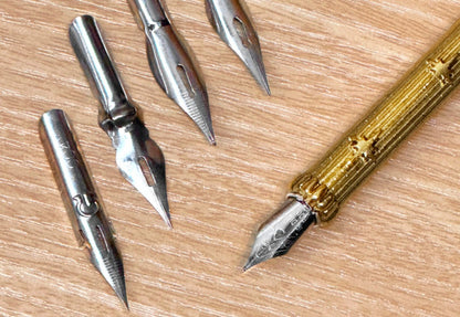 Your Throne : Quill Pen Set